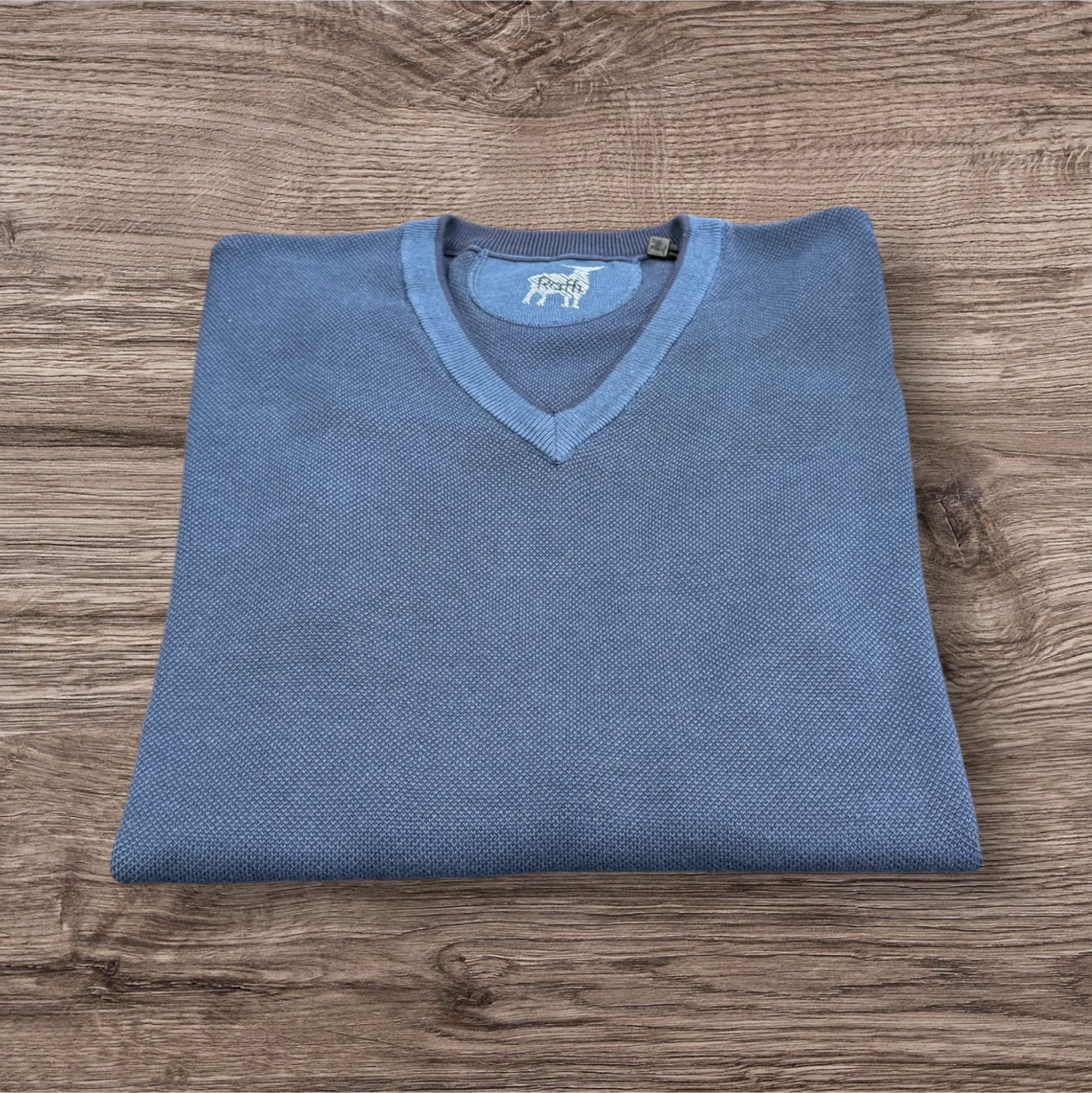 STITCH V-NECK SWEATER - MIDNIGHT