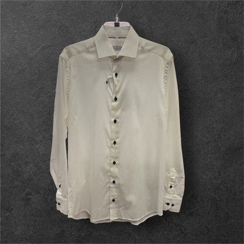 TONAL W/ CONTRAST BUTTONS - W/BLACK